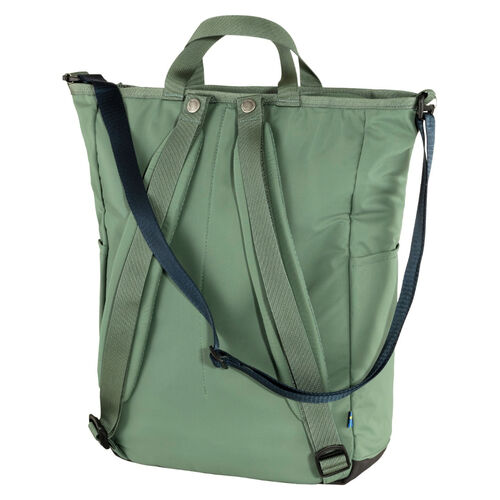 Mochila Verde Fjallraven High Coast Totepack Patina Green Versátil, Ligera y Práctica 