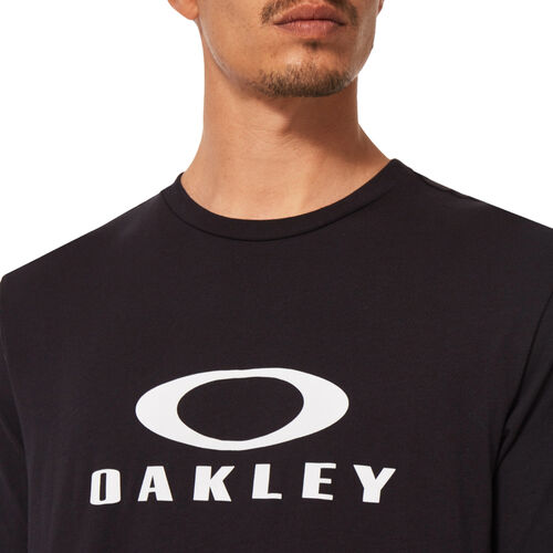 Camiseta Negra Oakley O Bark 2.0 Blackout de Corte Estándar y Estilo Atemporal S