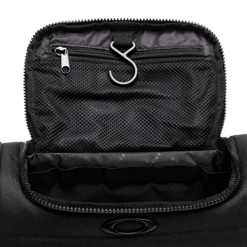 Neceser Negro Oakley Enduro Beauty Case Blackout con Panel Acolchado