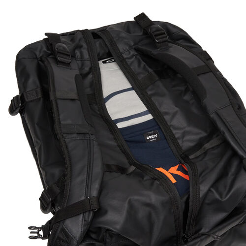 Bolsa de Viaje Negra Oakley Road Trip Rc Duffle 50L Blackout Ligera y Resistente 
