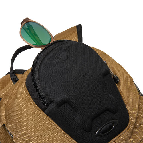 Mochila Marrón Oakley Bathroom Sink Rc Backpack Coyote con Tejido Cordura 