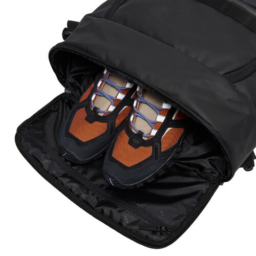 Mochila Negra Oakley Rover Convertible Bag Blackout 40L con Bolsillos Frontales 