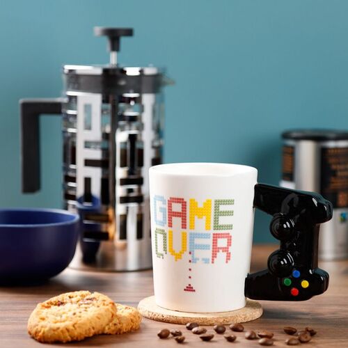 Taza de Cerámica Puckator- Asa con Forma de Mando Videojuegos Game Over TU