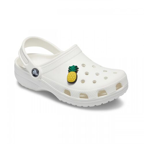 Pin Crocs Piña 